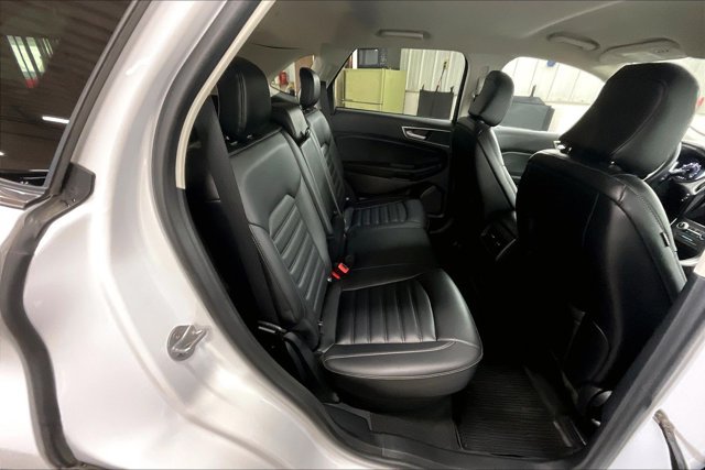 Certified 2024 Ford Edge SEL w/ Convenience Package AWD/4WD image 17