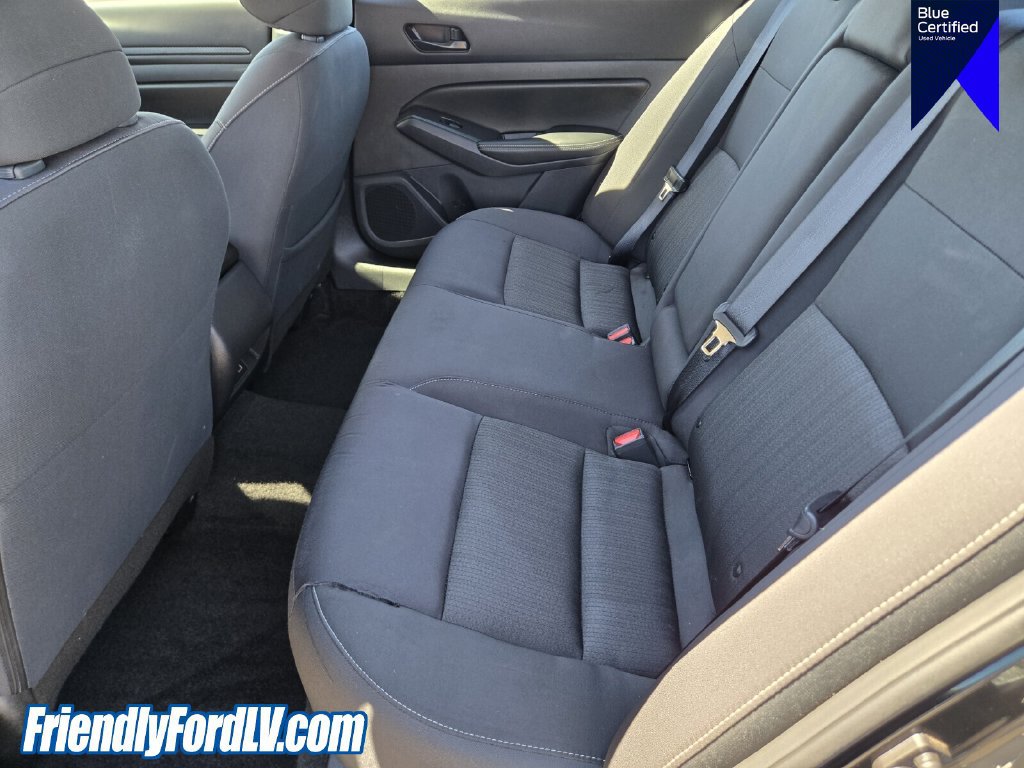 Used 2025 Nissan Altima 2.5 SV FWD image 13