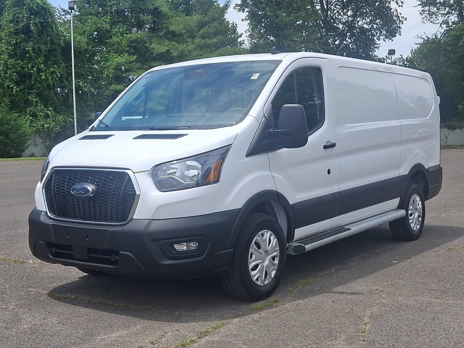 Certified 2025 Ford Transit 250 Low Roof w/ Exterior Upgrade Package RWD image 3