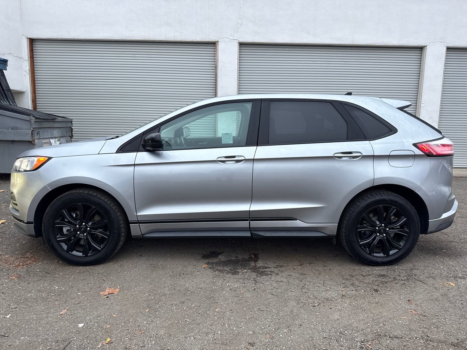 Certified 2022 Ford Edge SE w/ Black Appearance Package image 2