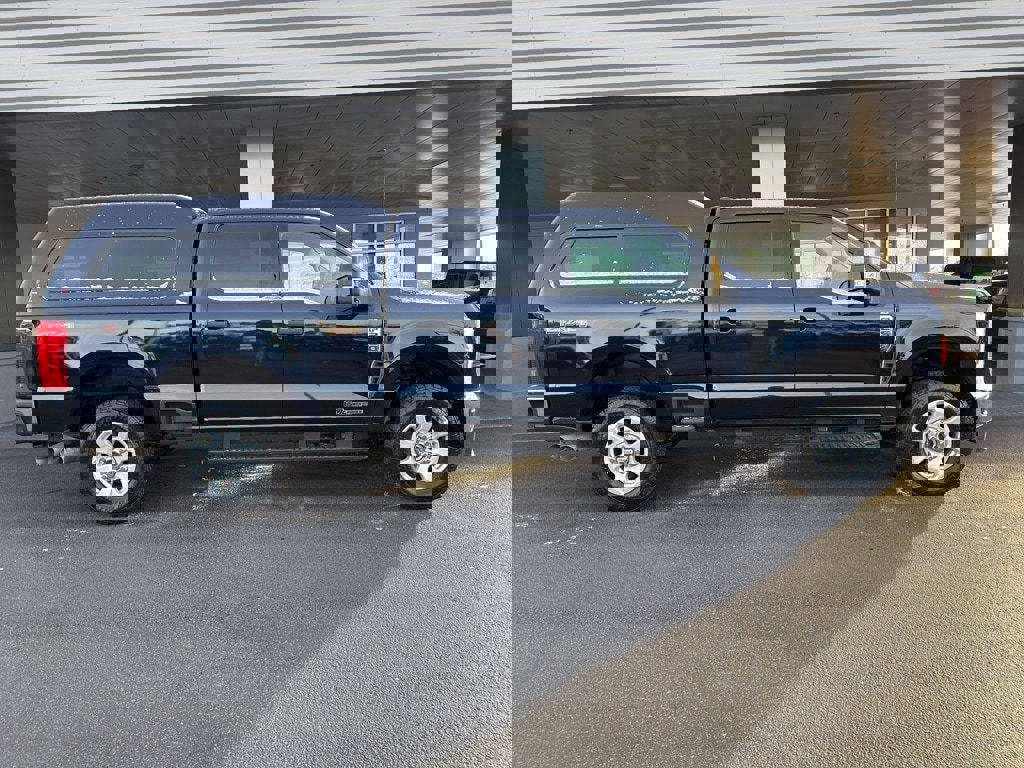 Certified 2024 Ford F250 XLT image 2