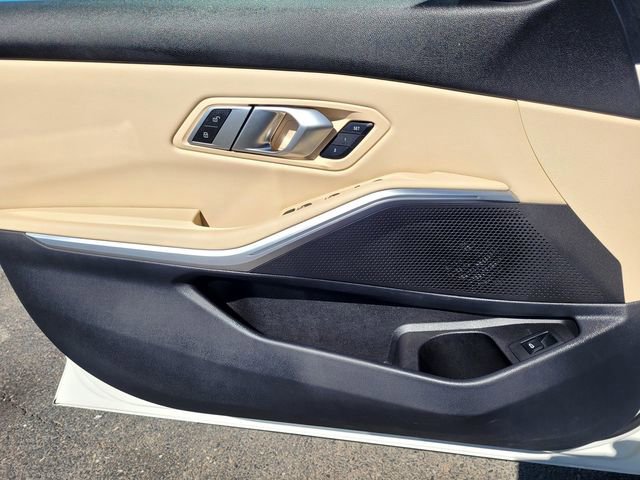 Used 2022 BMW 330i Sedan w/ M Sport Package image 15