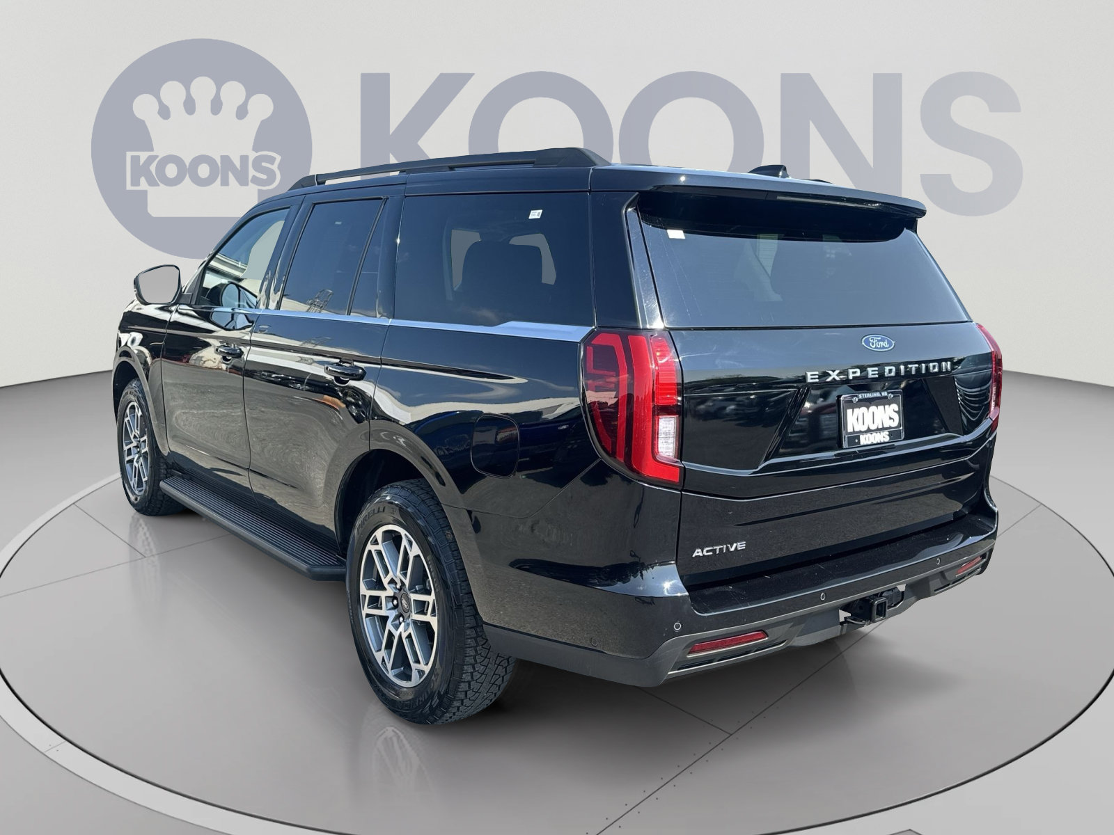Certified 2025 Ford Expedition Active AWD/4WD image 14