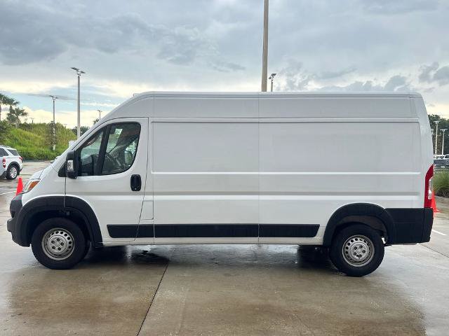 Used 2024 RAM ProMaster 2500 w/ Convenience Group FWD image 9