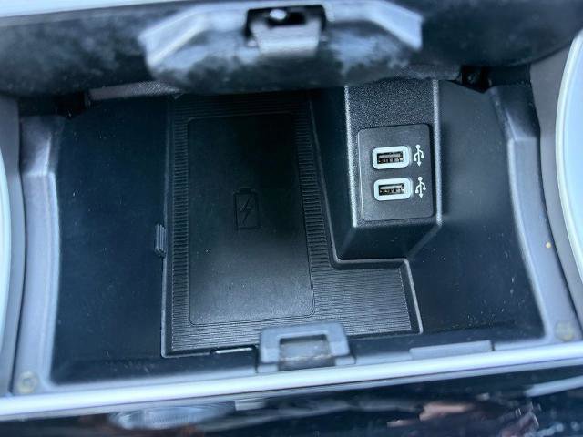 Certified 2020 Ford Edge ST-Line image 24