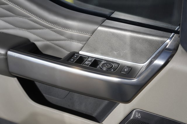 Certified 2025 Ford F250 Platinum w/ Platinum Plus Package image 29