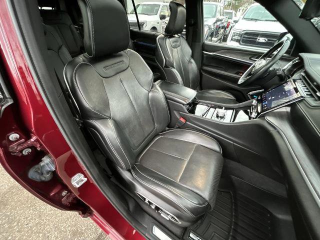 Used 2021 Jeep Grand Cherokee L Overland w/ Luxury Tech Group IV AWD/4WD image 26