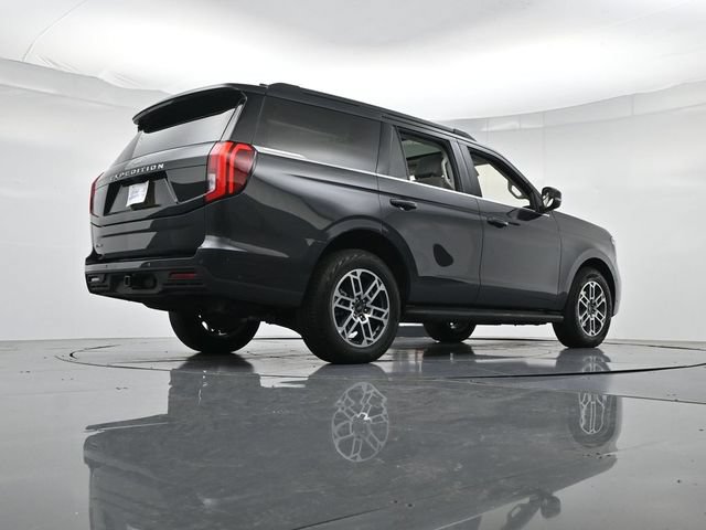 Certified 2025 Ford Expedition Active AWD/4WD image 35