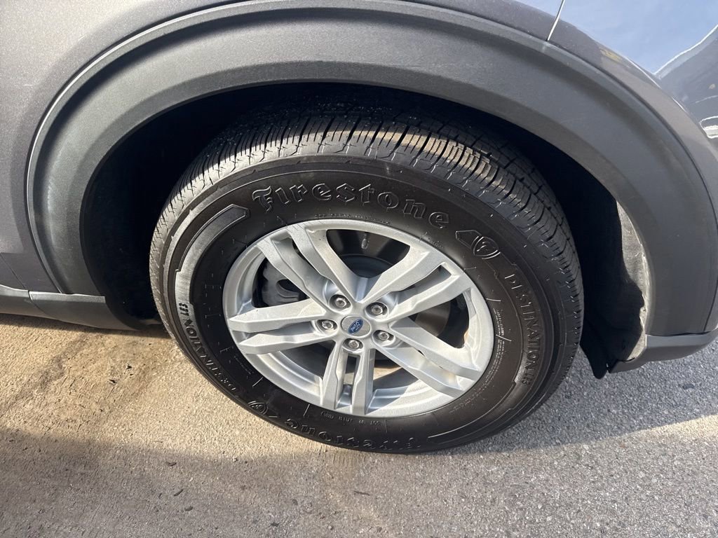 Certified 2022 Ford Explorer XLT w/ Equipment Group 202A image 8