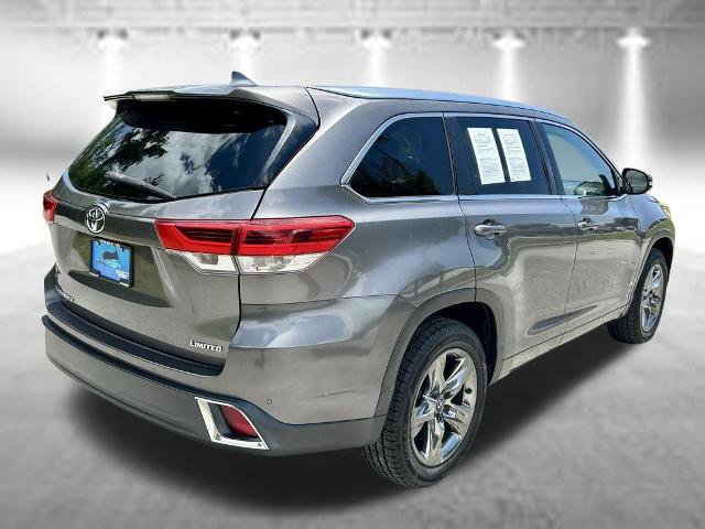 Used 2018 Toyota Highlander Limited Platinum FWD image 5