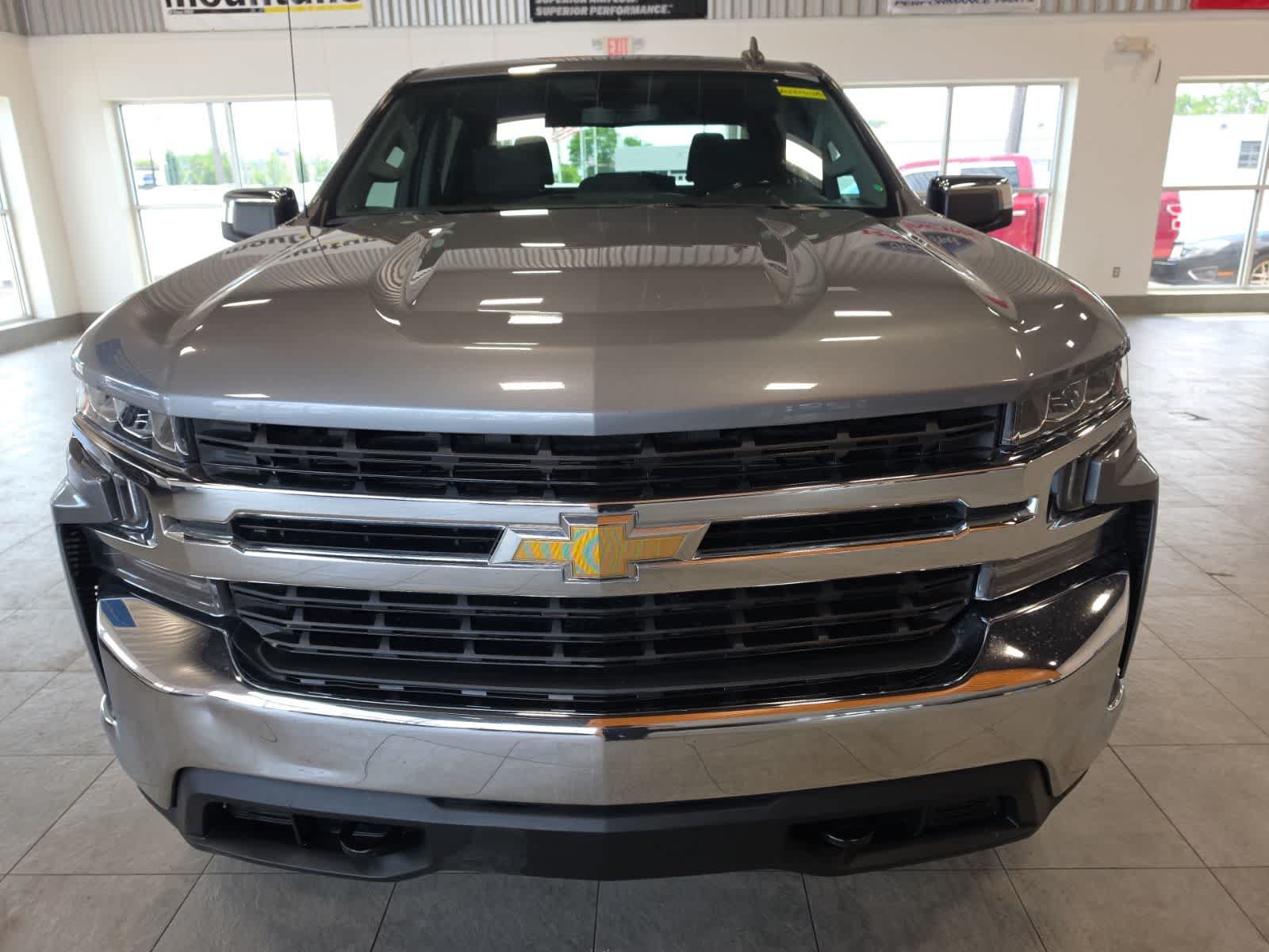 Used 2020 Chevrolet Silverado 1500 LT w/ All-Star Edition AWD/4WD image 2