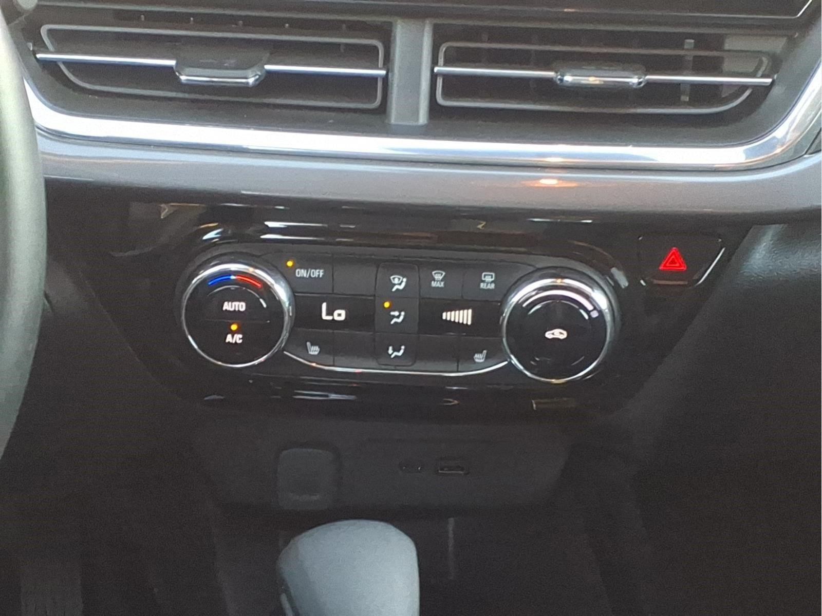 Used 2025 Chevrolet Trax ACTIV w/ Driver Confidence Package FWD image 16