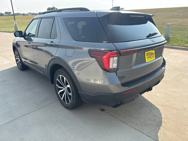 Certified 2025 Ford Explorer ST-Line AWD/4WD image 11