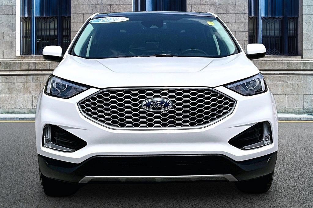 Certified 2023 Ford Edge SEL w/ Convenience Package AWD/4WD image 3