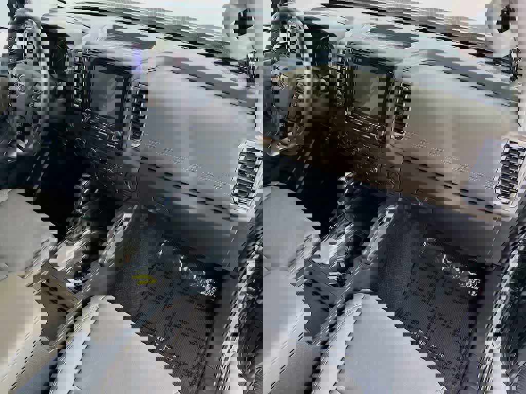 Used 2022 Nissan Frontier SV image 30