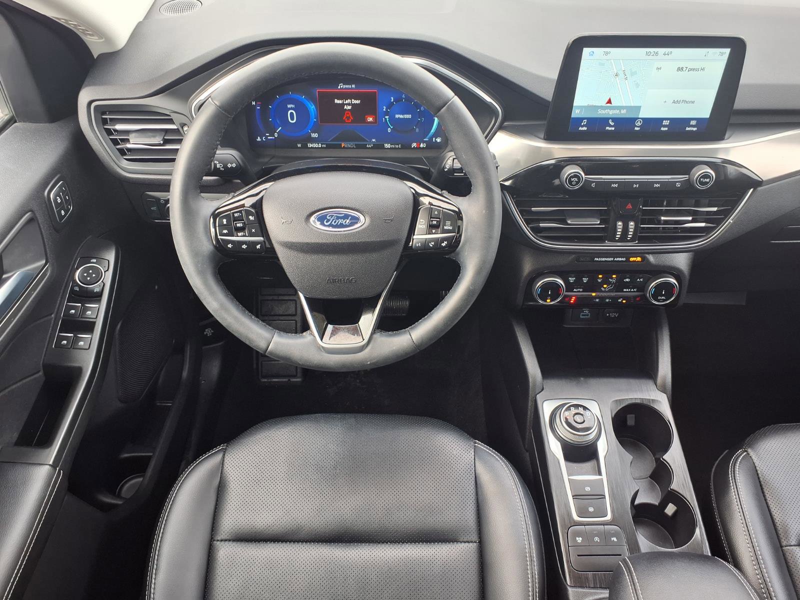 Certified 2022 Ford Escape Titanium w/ Class II Trailer Tow Package image 9