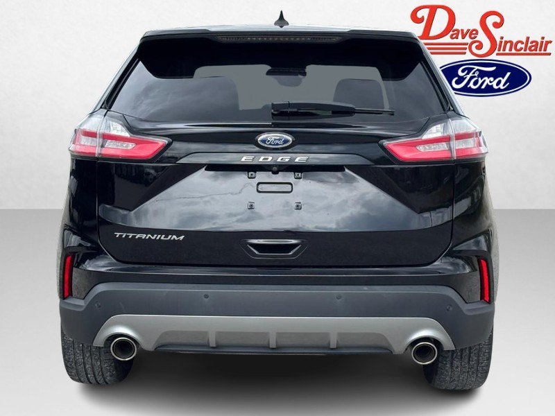 Certified 2022 Ford Edge Titanium AWD/4WD image 8