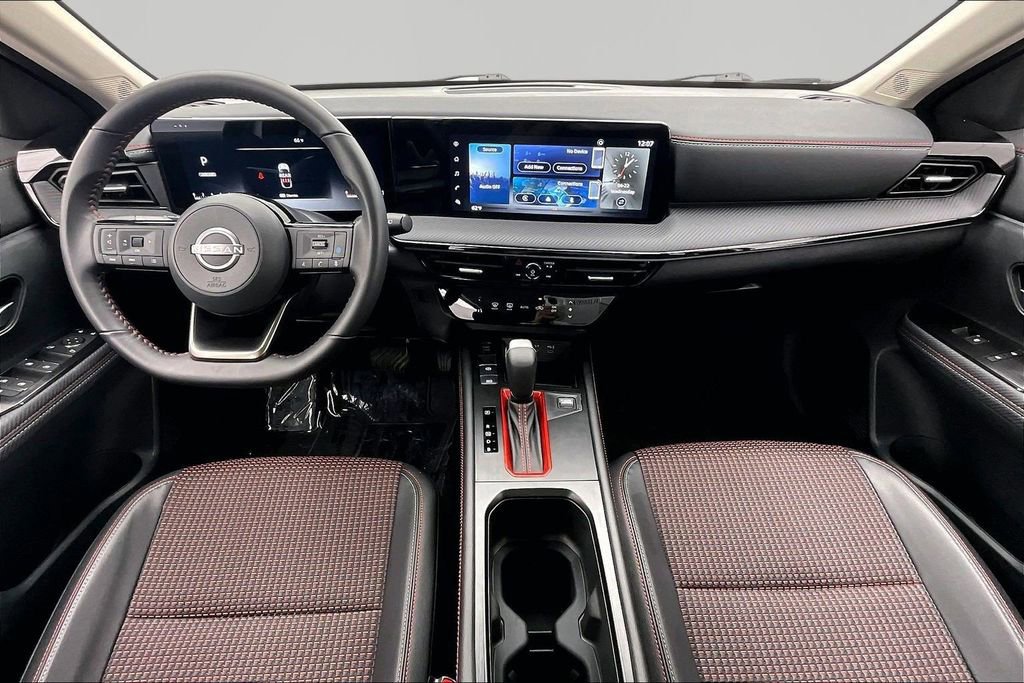 Used 2025 Nissan Kicks SR FWD image 16