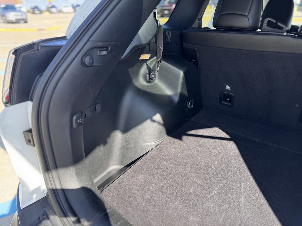 Used 2023 Jeep Cherokee Altitude Lux image 42