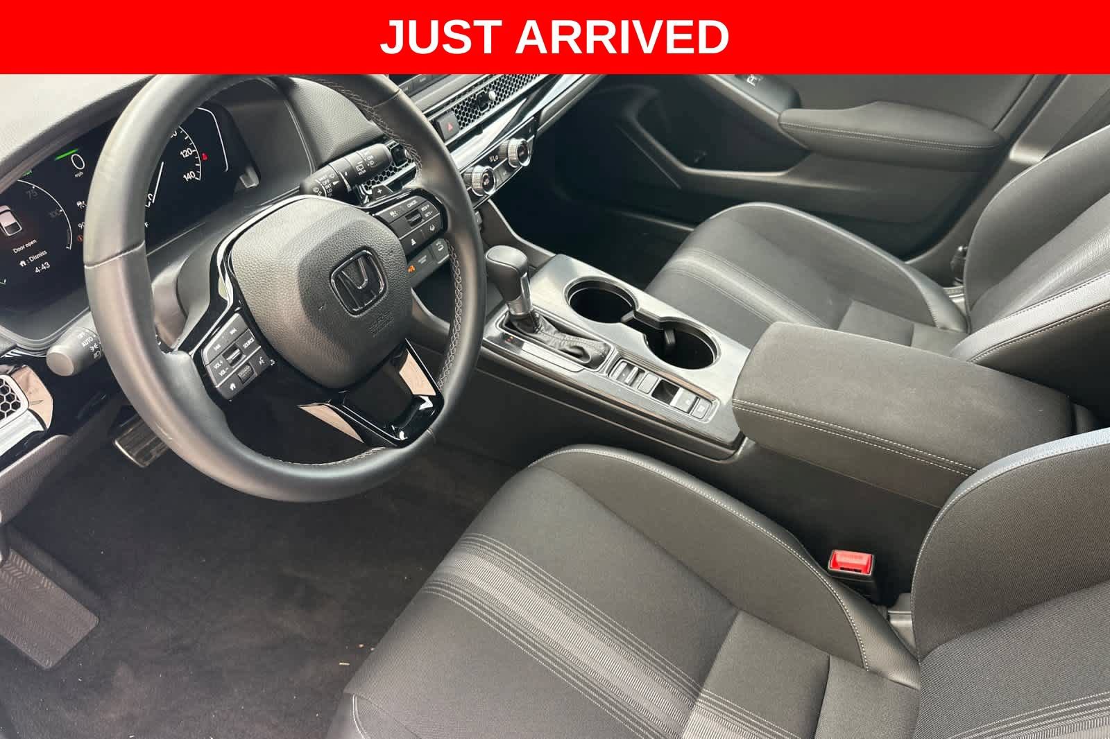 Used 2025 Honda Civic Sport image 11