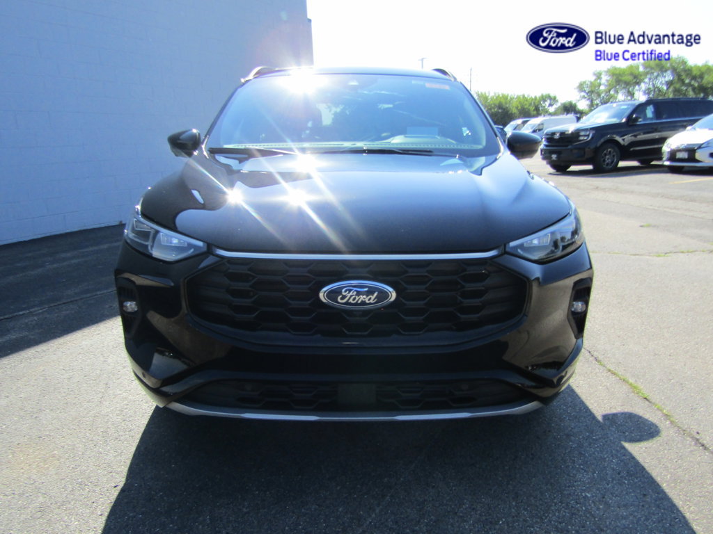 Certified 2024 Ford Escape ST-Line Elite w/ Premium Technology Package AWD/4WD image 10