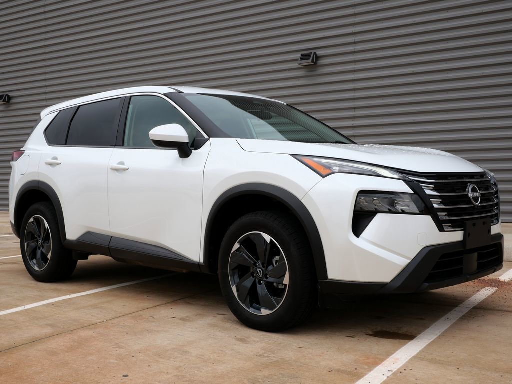 Used 2024 Nissan Rogue SV AWD/4WD image 1