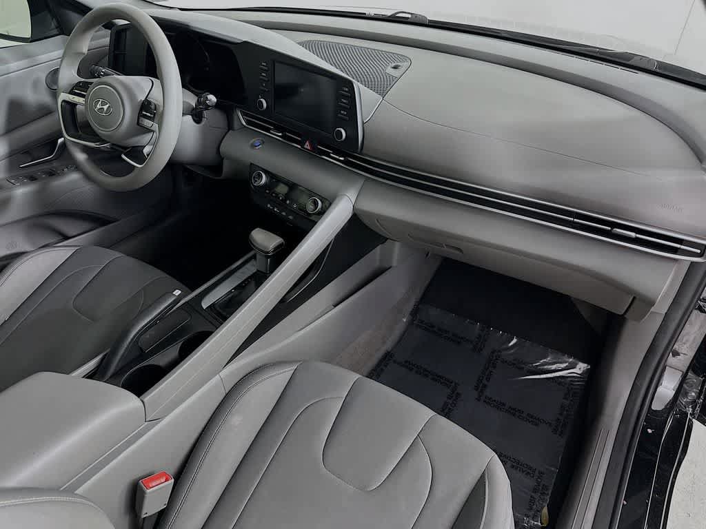 Used 2022 Hyundai Elantra SEL FWD image 30