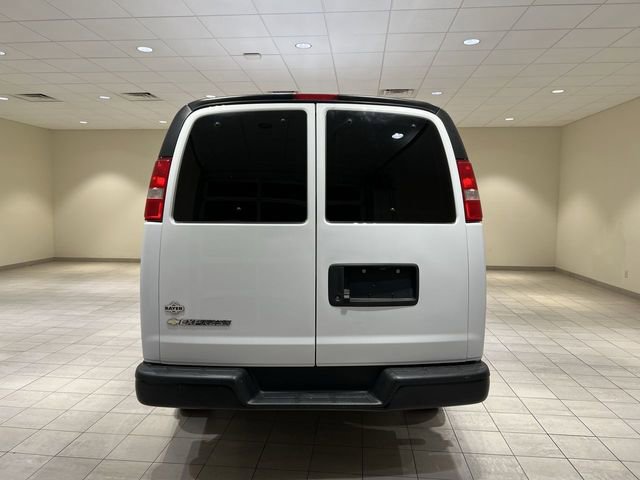 Used 2023 Chevrolet Express 3500 LS RWD image 4