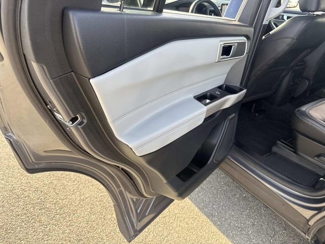 Certified 2022 Ford Explorer XLT w/ Equipment Group 202A image 21