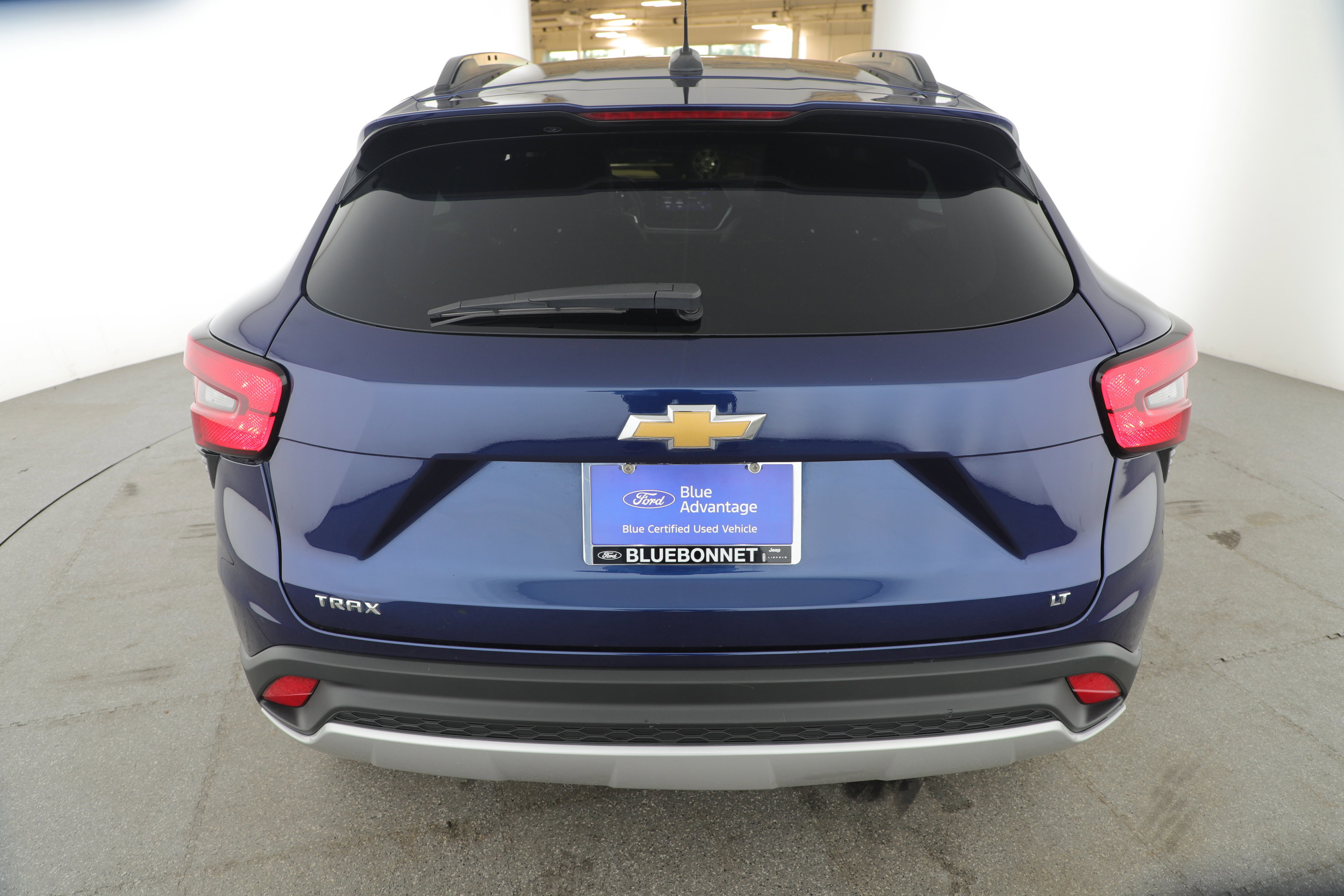 Used 2024 Chevrolet Trax LT w/ Driver Confidence Package image 2