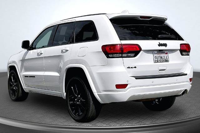 Used 2020 Jeep Grand Cherokee Altitude AWD/4WD image 13