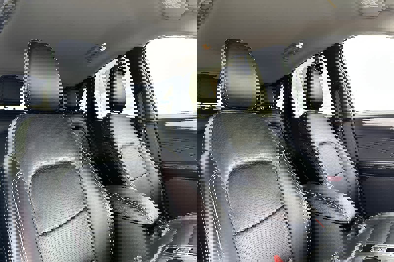 Certified 2025 Ford Escape Platinum image 17