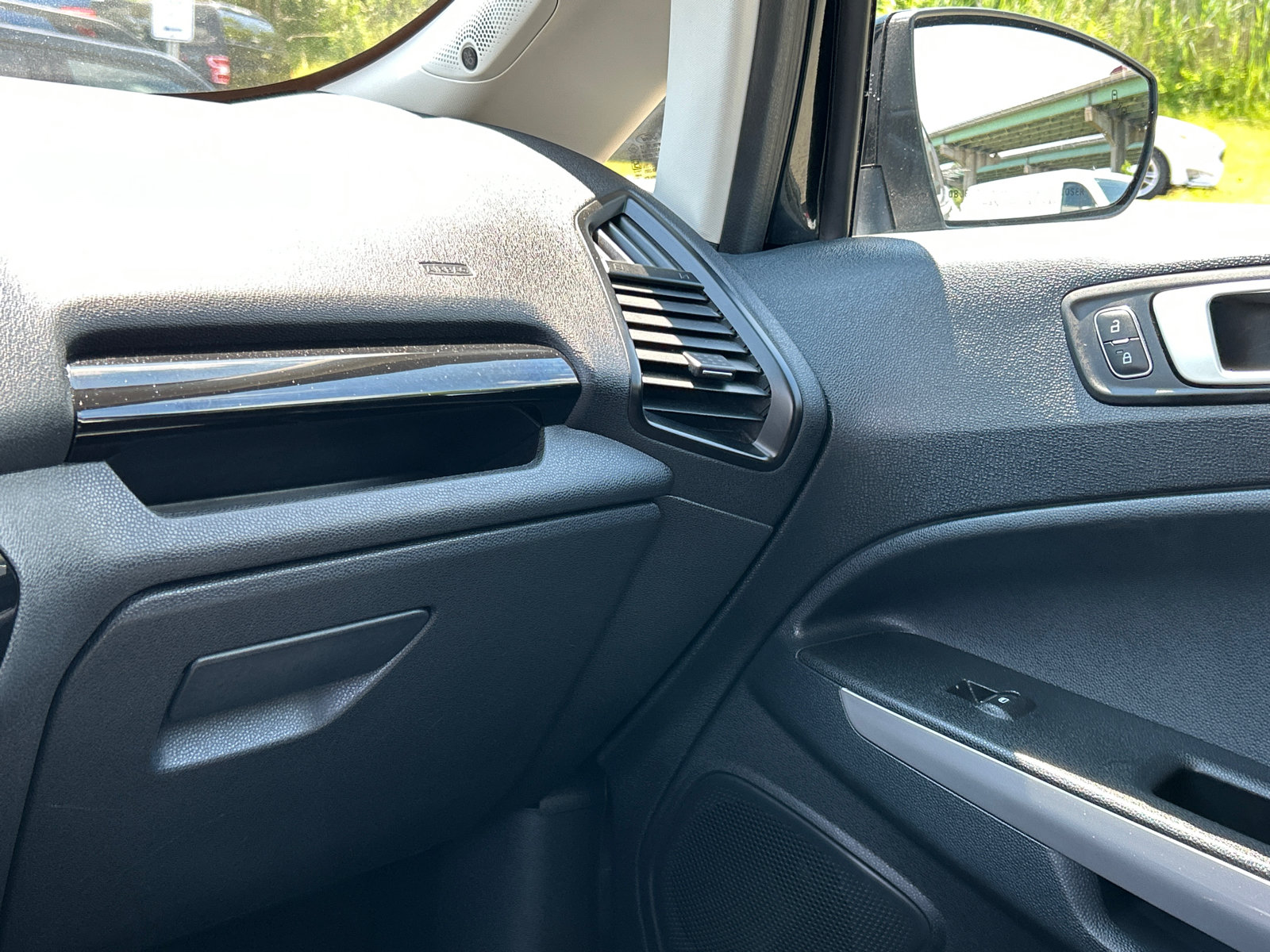 Certified 2022 Ford EcoSport Titanium AWD/4WD image 19