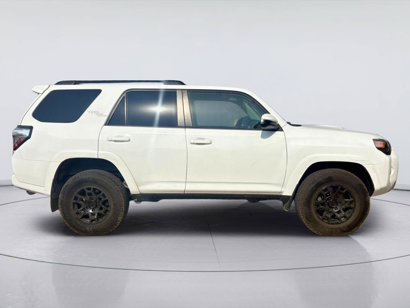 Used 2023 Toyota 4Runner TRD Off-Road AWD/4WD image 2