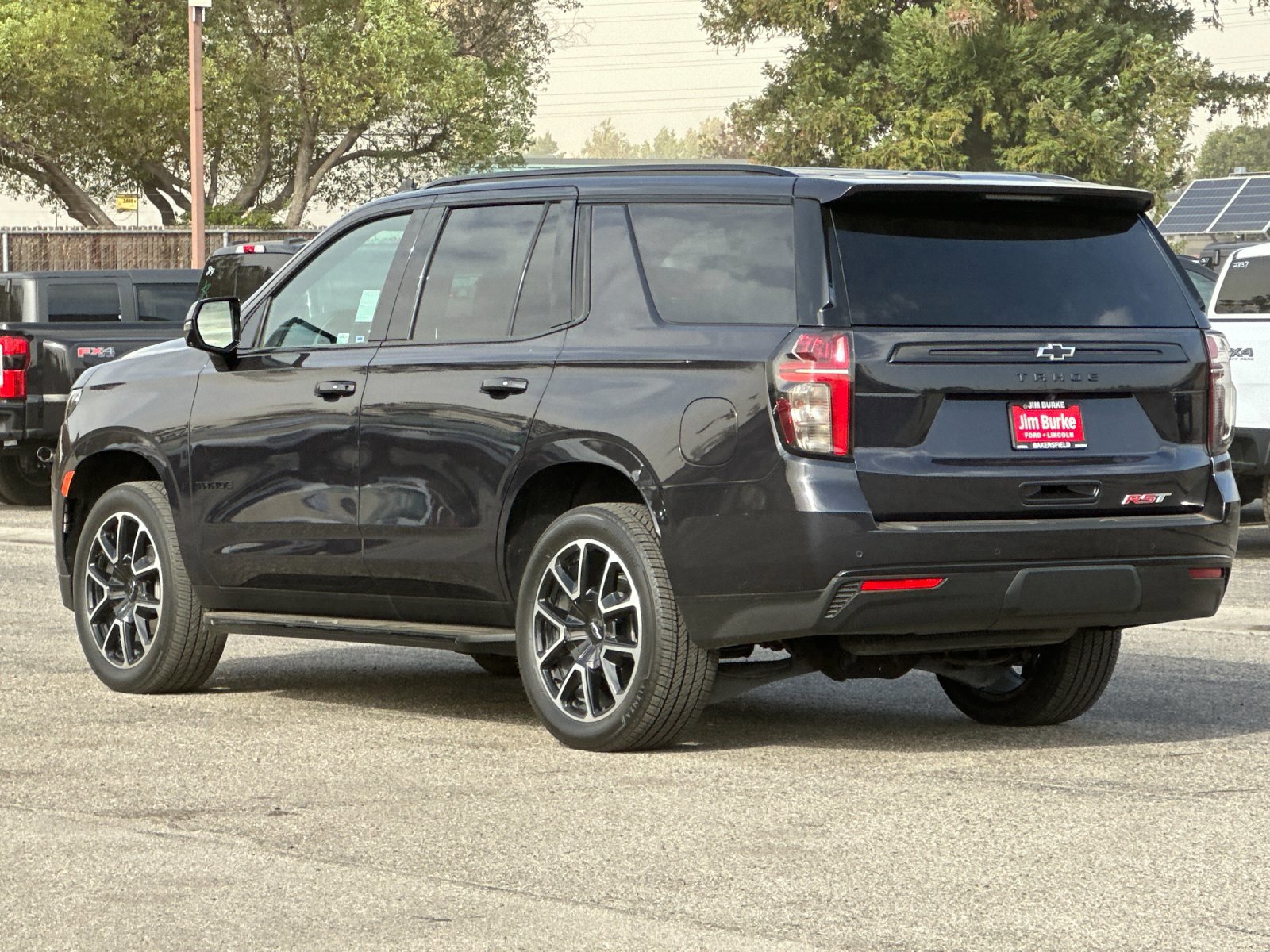 Used 2023 Chevrolet Tahoe RST w/ Luxury Package image 3