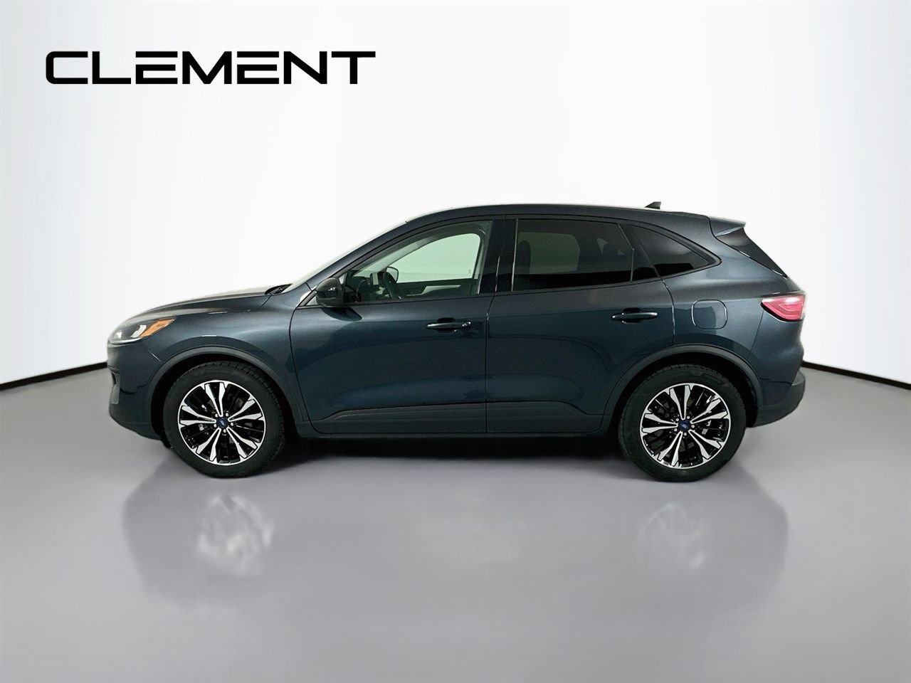 Certified 2022 Ford Escape SE w/ SE Sport Appearance Package FWD image 6