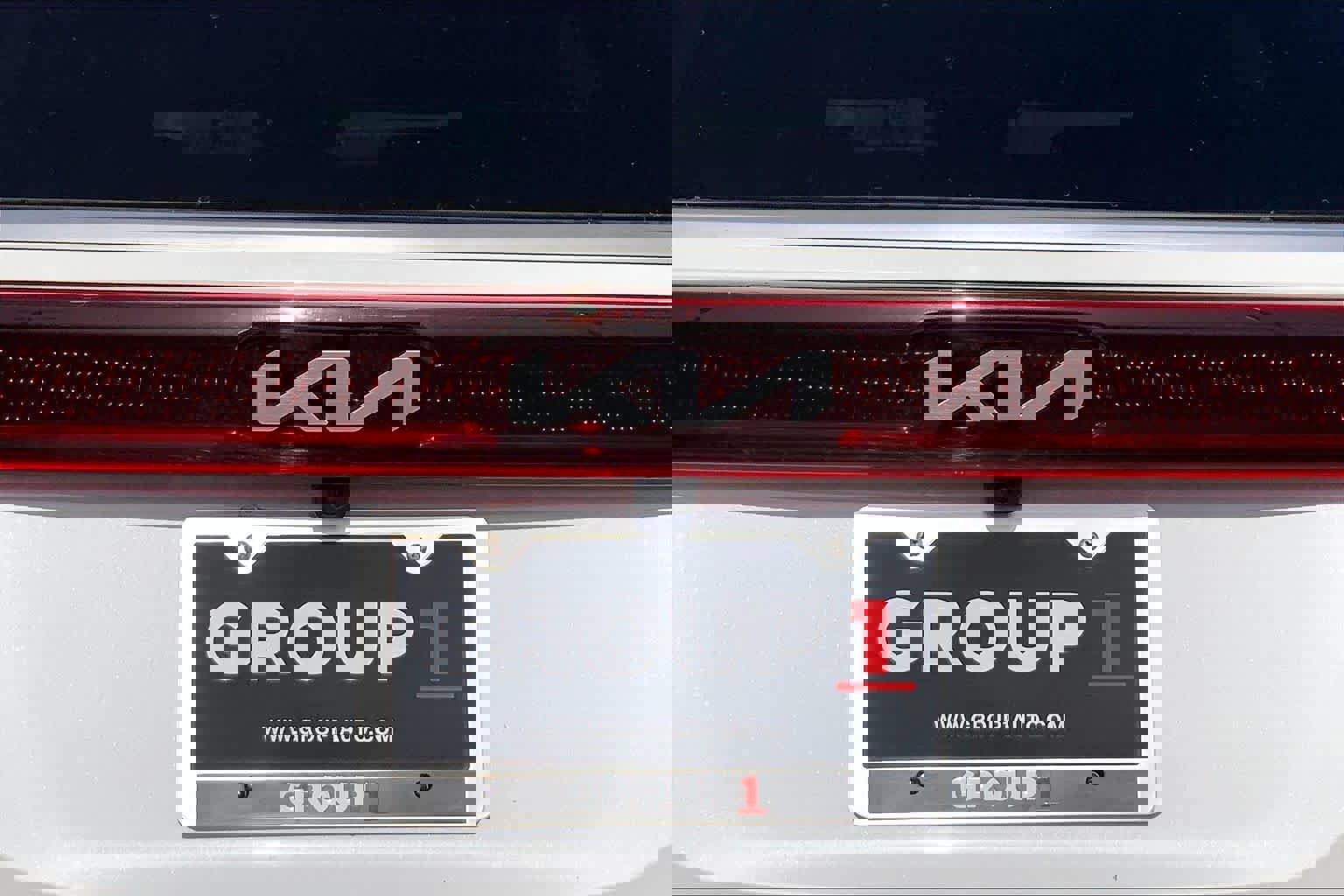 Used 2023 Kia Carnival LX image 29