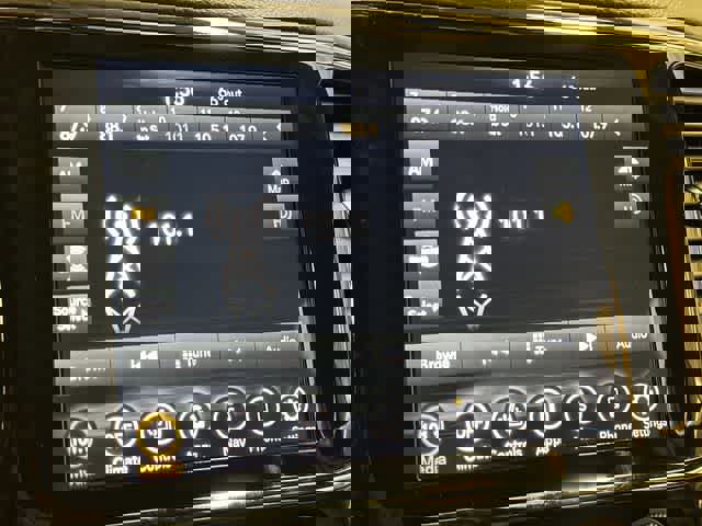 Used 2021 Jeep Grand Cherokee Laredo X image 11