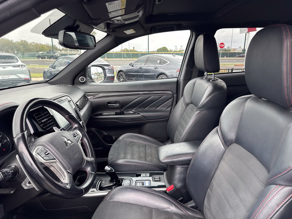 Used 2021 Mitsubishi Outlander LE AWD/4WD image 12