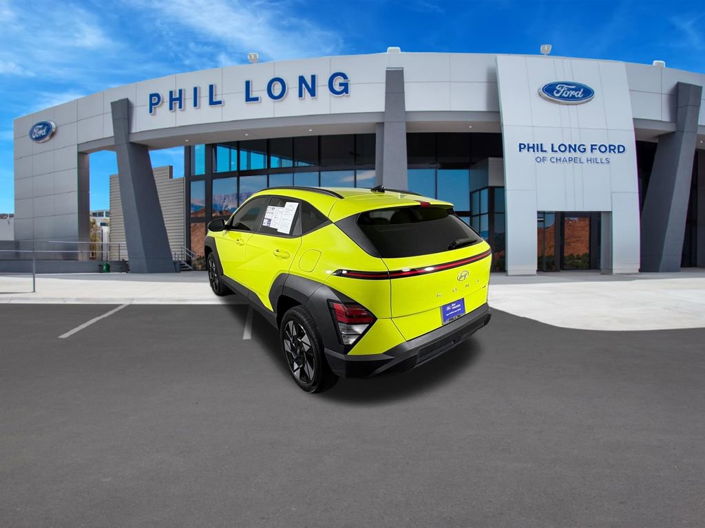 Used 2024 Hyundai Kona SEL AWD/4WD image 3