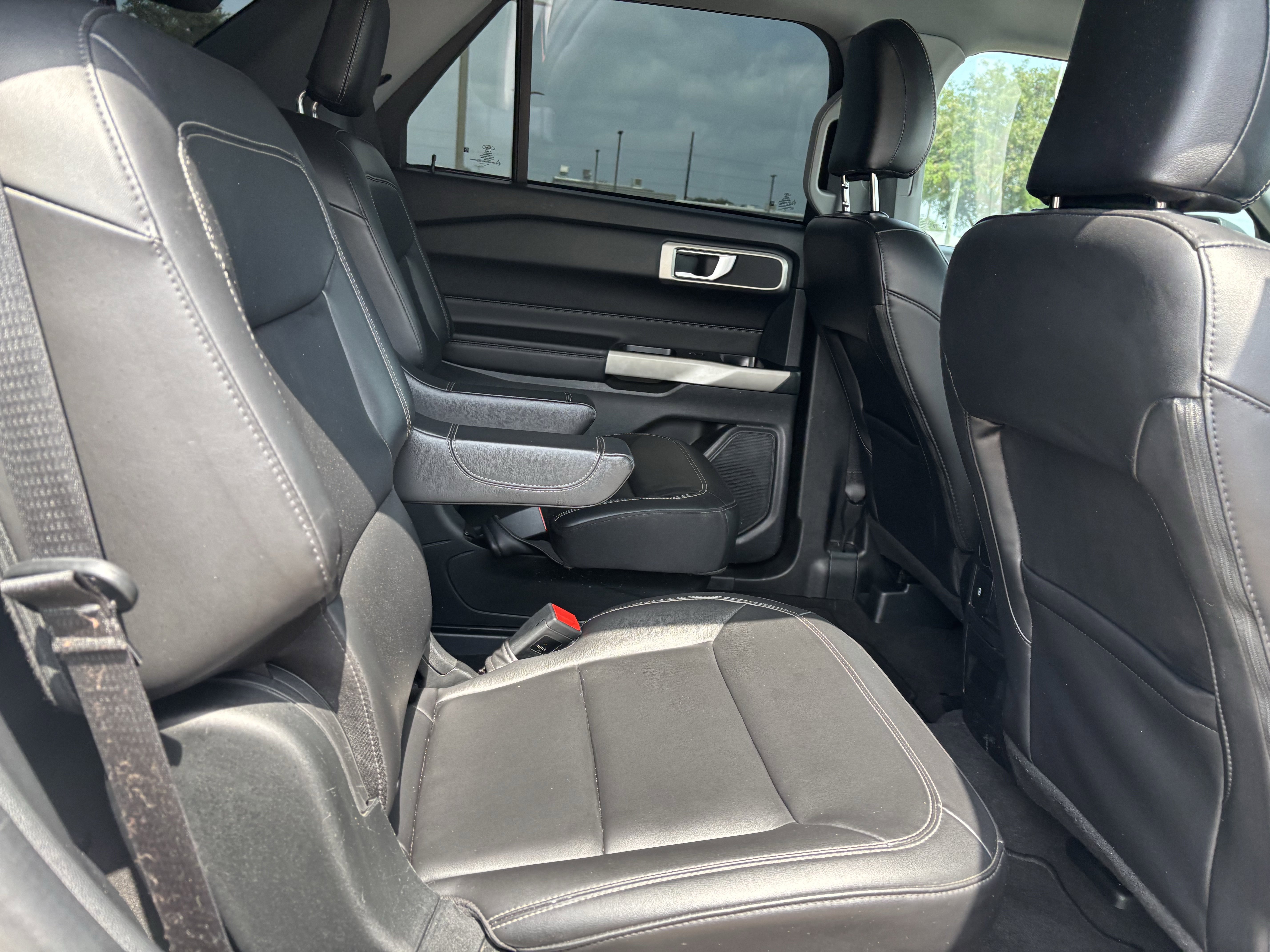 Certified 2023 Ford Explorer XLT w/ Equipment Group 202A RWD image 22