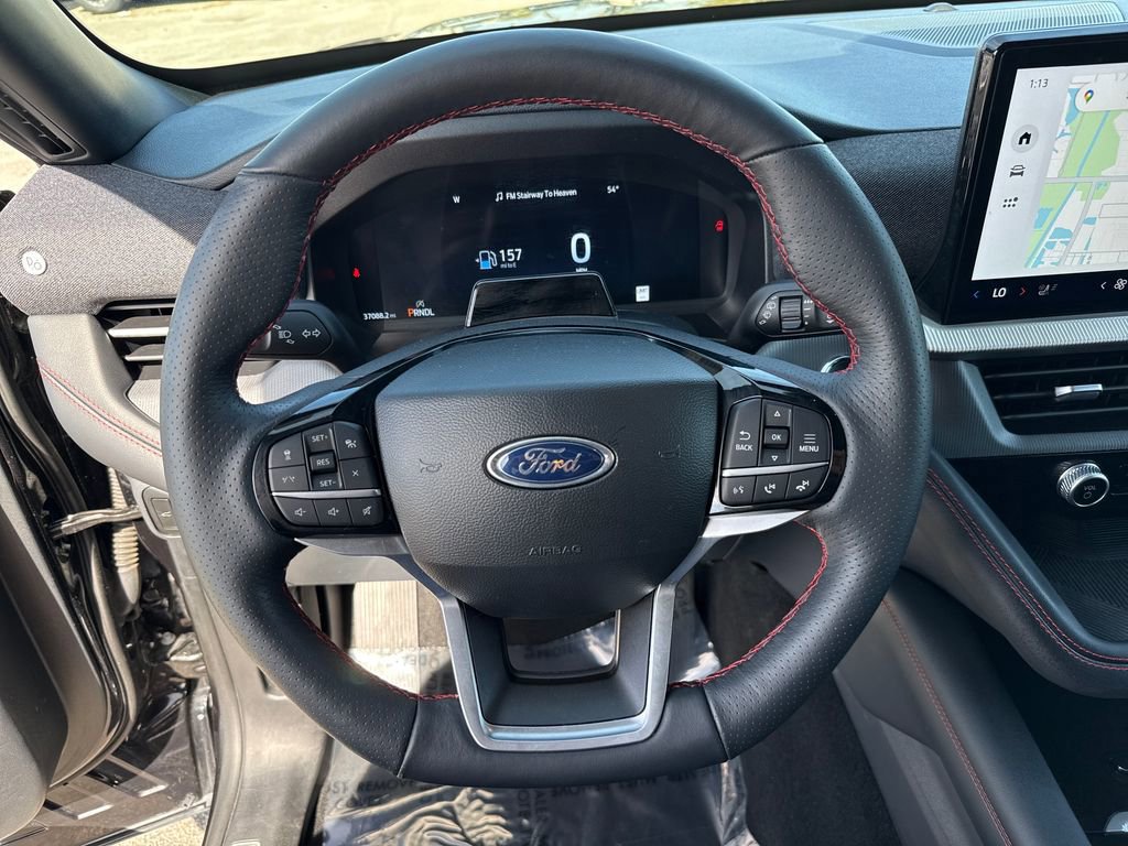 Certified 2025 Ford Explorer ST-Line image 14