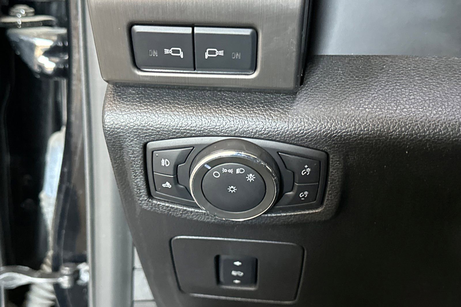 Certified 2017 Ford F150 Limited w/ Trailer Tow Package image 29