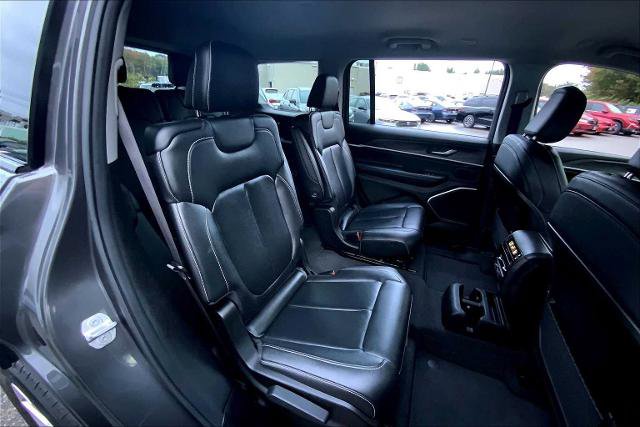 Used 2021 Jeep Grand Cherokee L Limited image 19