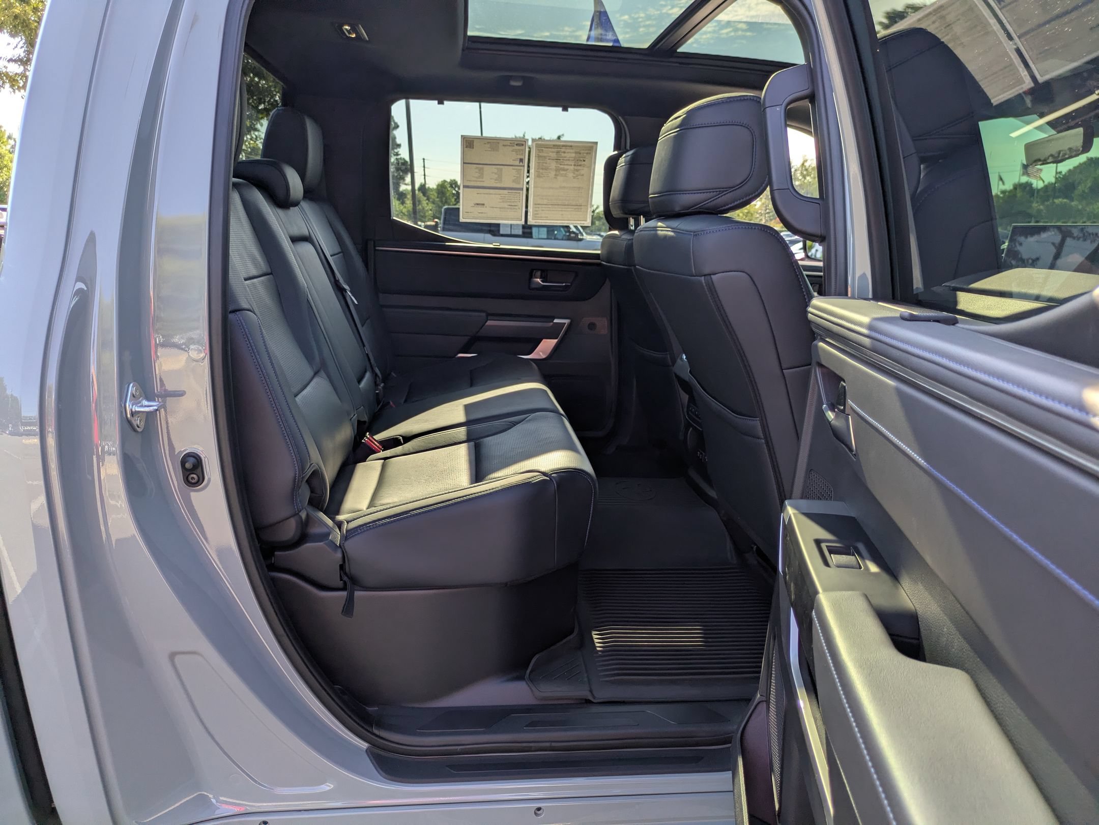 Used 2025 Toyota Tundra Platinum AWD/4WD image 37
