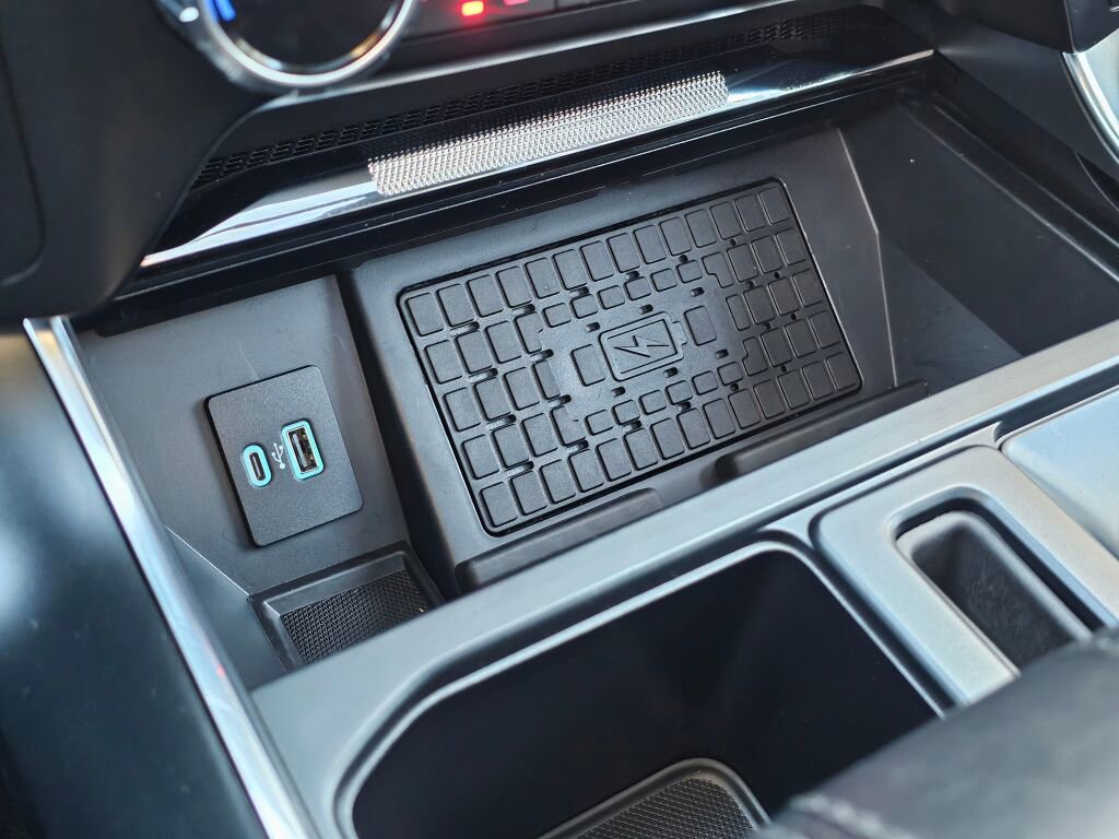 Certified 2023 Ford F150 Raptor w/ Raptor Carbon Fiber Package image 31