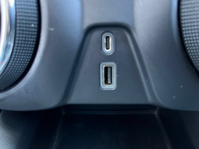 Used 2020 Chevrolet Blazer LT FWD image 38