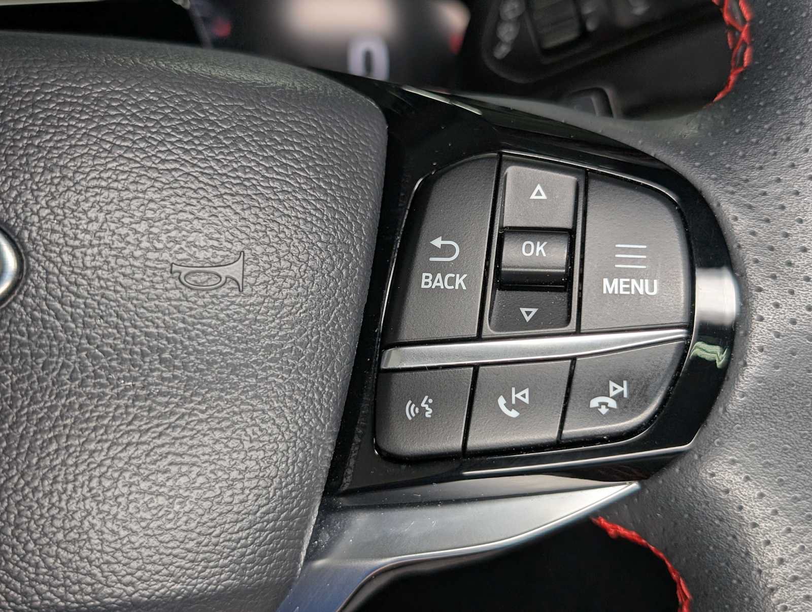 Certified 2025 Ford Explorer ST AWD/4WD image 38