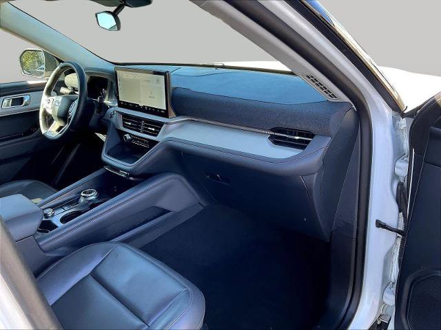 Certified 2025 Ford Explorer Active w/ Active Comfort Package AWD/4WD image 29