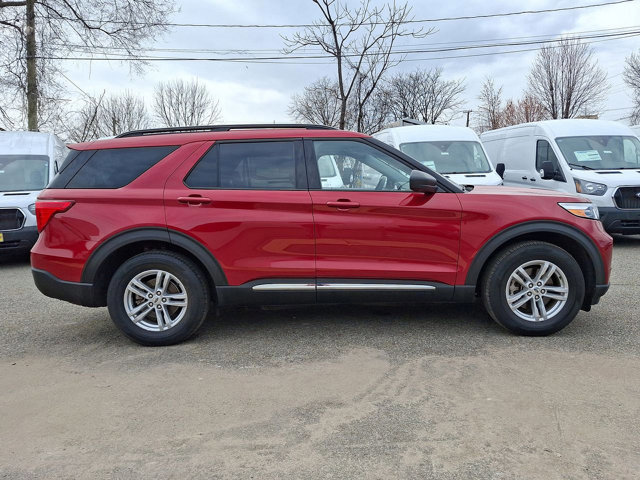 Certified 2022 Ford Explorer XLT w/ Equipment Group 202A image 26
